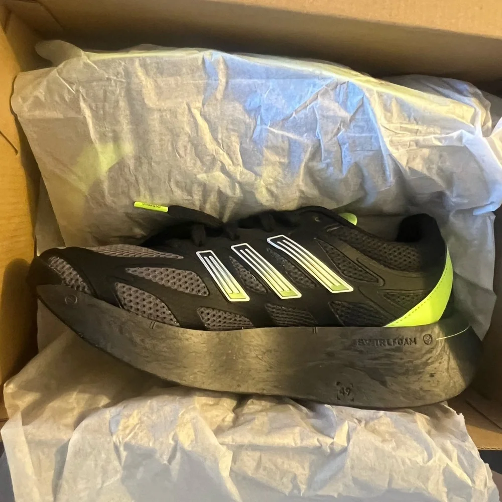 Adidas Adizero Aruku Black with Green Accents - Picture 6 of 7